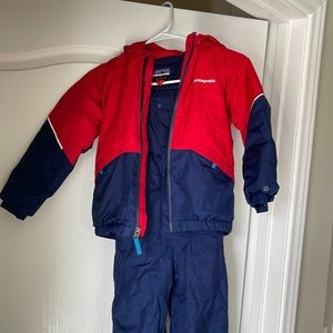 Patagonia snow suit. Pants and jacket included.